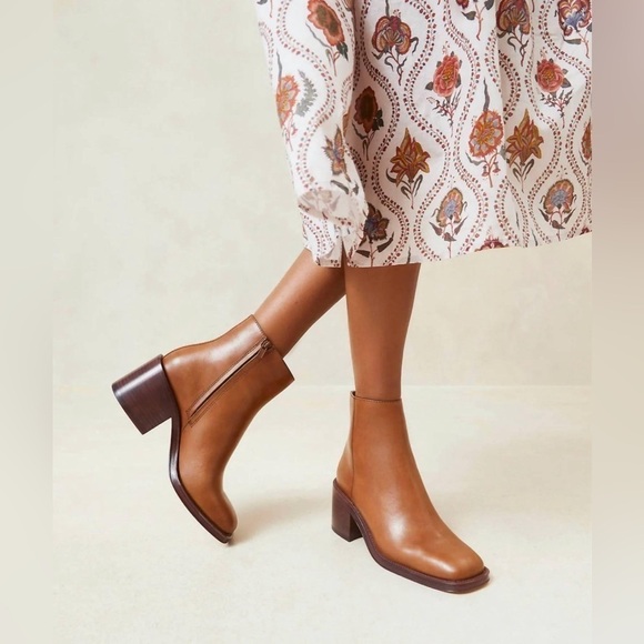 EUC Loeffler Randall Blakely Square Toe Mid Heel Boot in Cacao Tan Brown Suede 9 - Picture 2 of 12